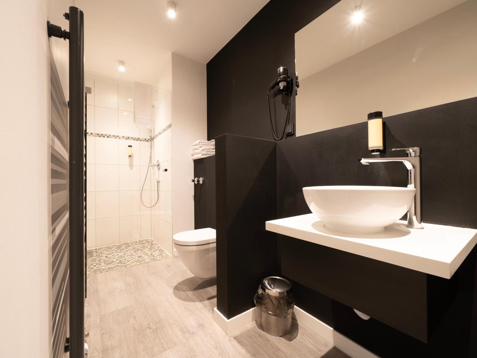 Juststay Ratingen Hotel & Apartments מראה חיצוני תמונה